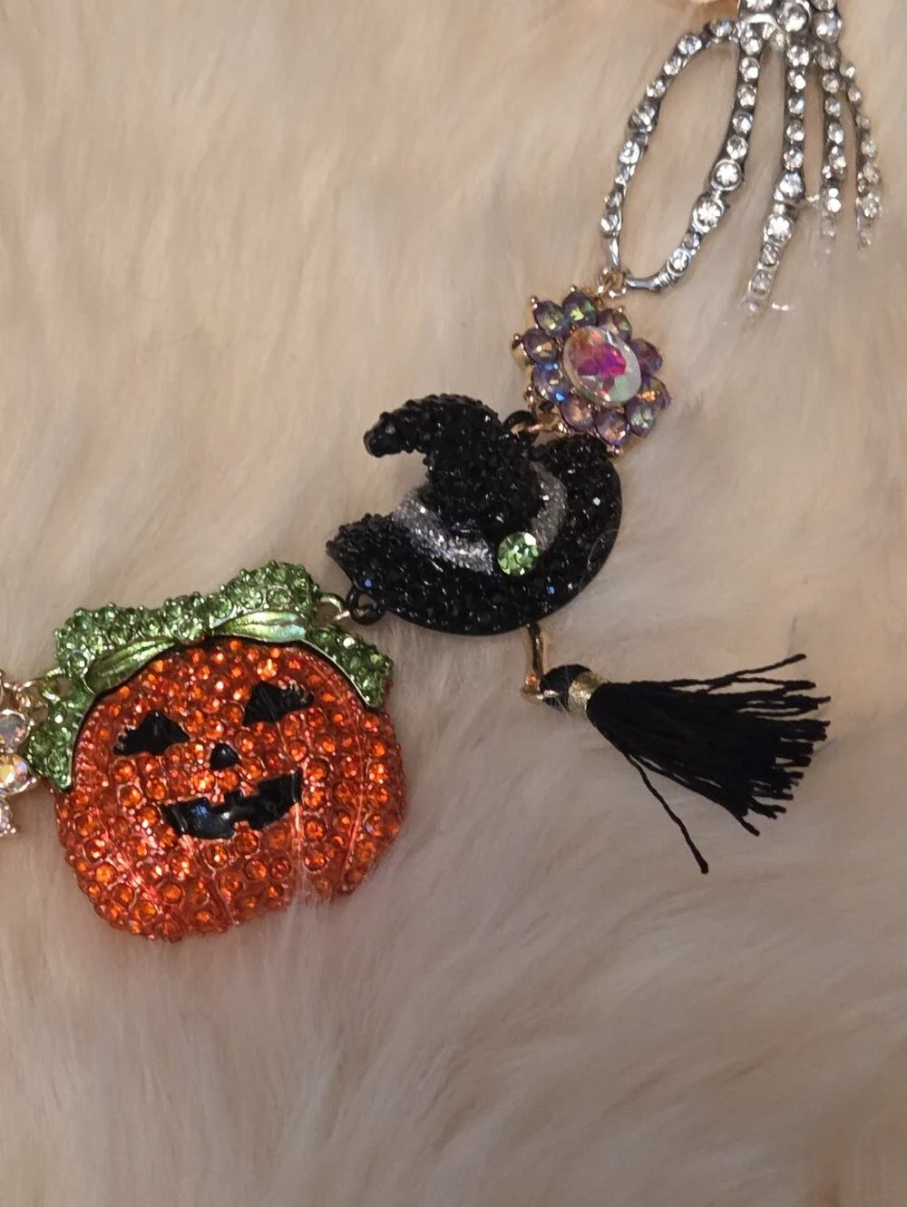 Betsey Johnson Halloween Pumpkin Witch Hat Moon Heart  Rhinestone Necklace NWT